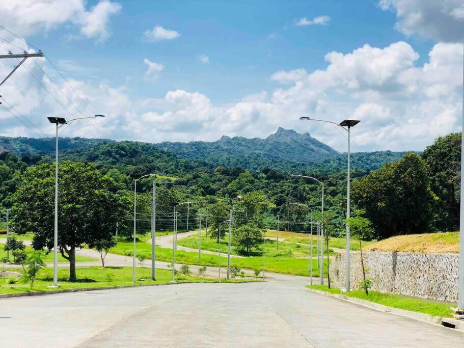 Overlooking Staycation At Sandari Batulao Tagaytay City Esterno foto