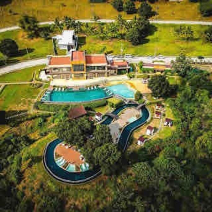 Overlooking Staycation At Sandari Batulao Tagaytay City Esterno foto
