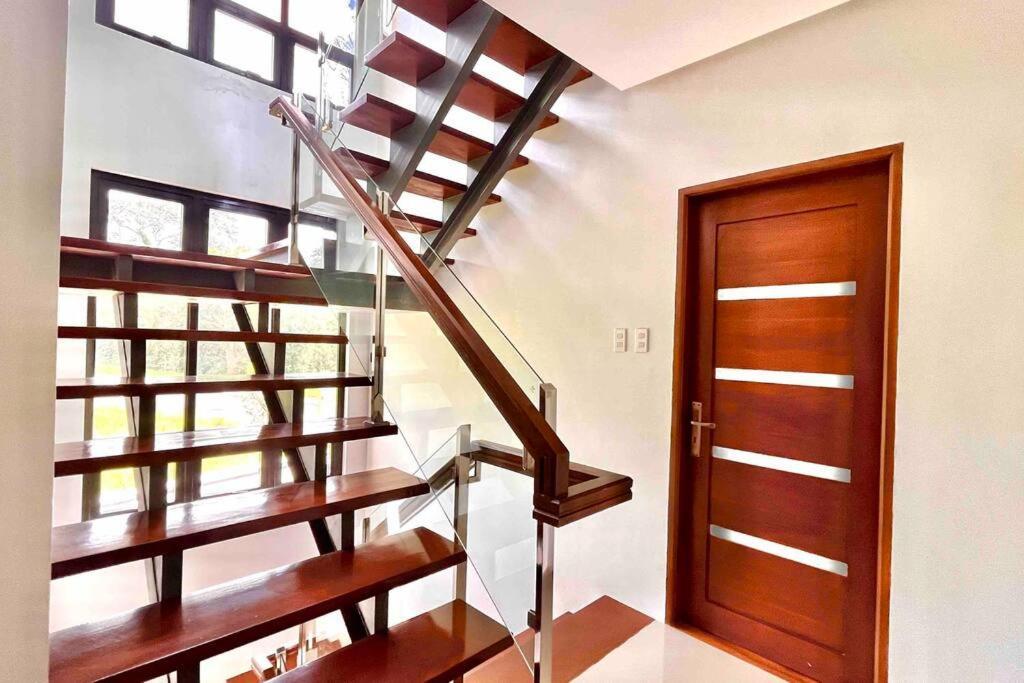 Overlooking Staycation At Sandari Batulao Tagaytay City Esterno foto