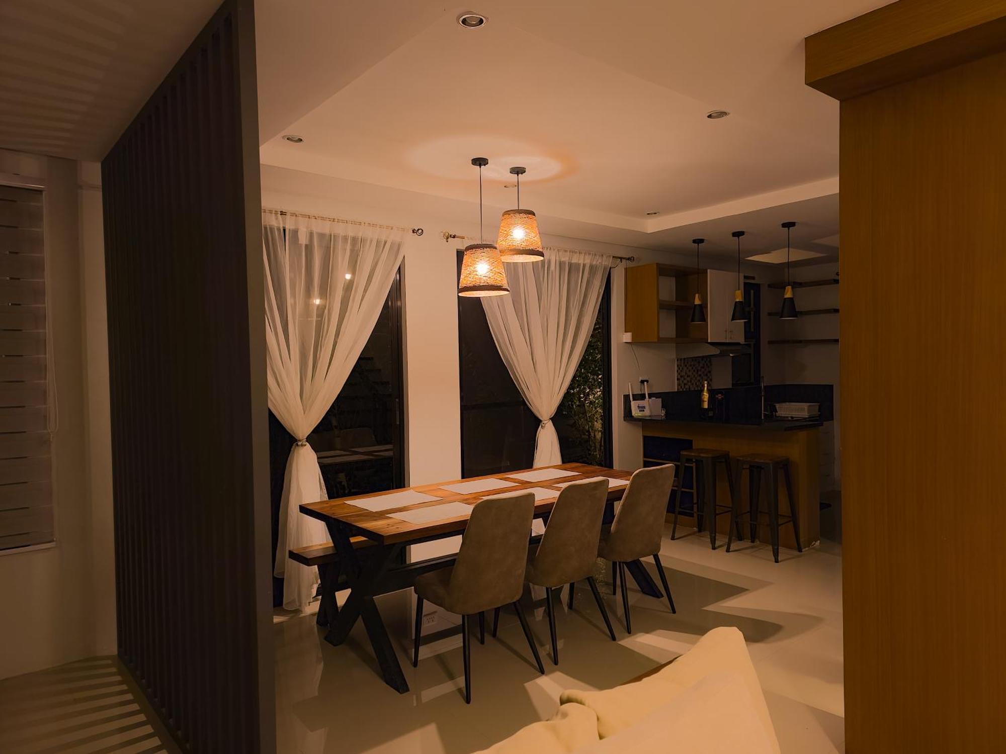 Overlooking Staycation At Sandari Batulao Tagaytay City Esterno foto